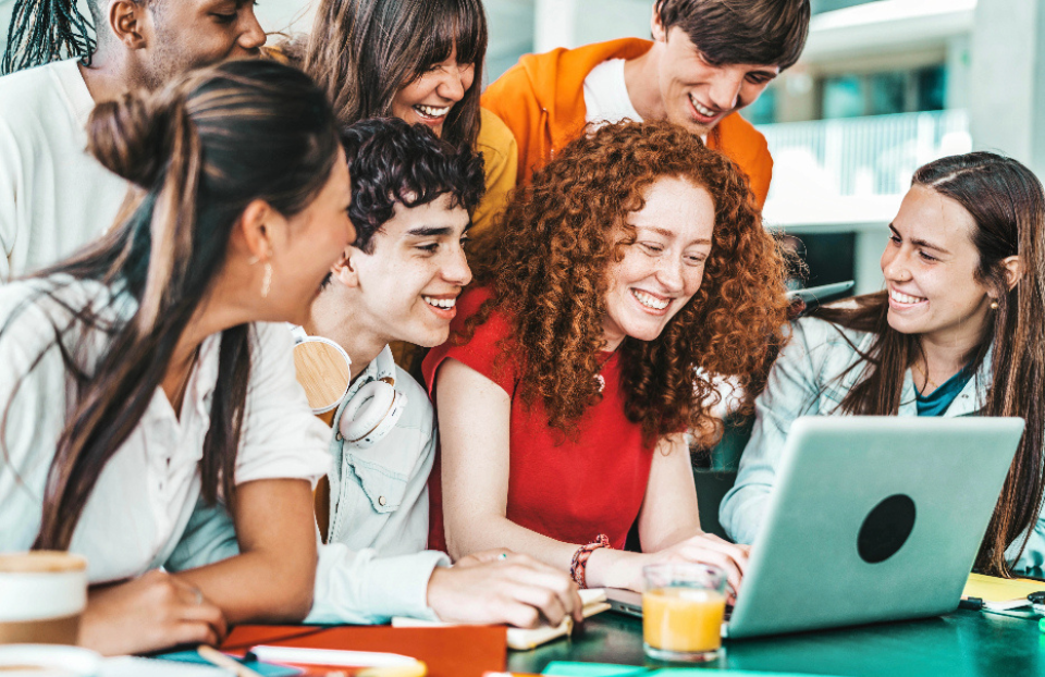Guida alla Talent Acquisition per la GenZ: attrarre oggi i talenti di domani